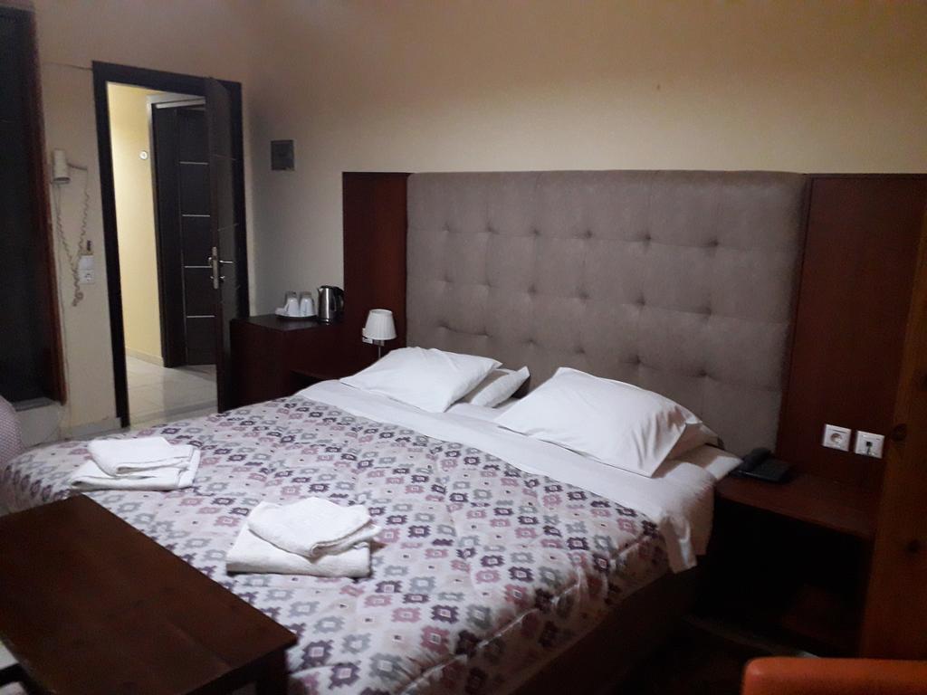 Parthenon Hotel Souda Extérieur photo